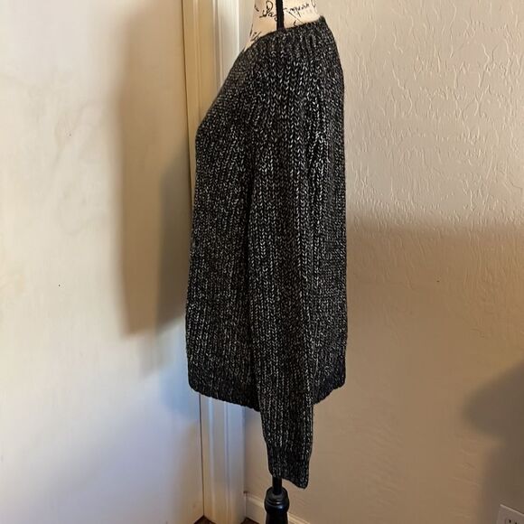 Express Black Gray Pullover Sweater Casual Comfy Minimalist Capsule Wardrobe - Picture 2 of 10